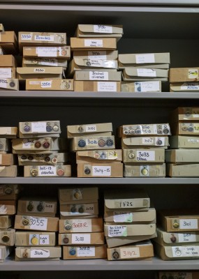 Pièces d'horlogerie en stock